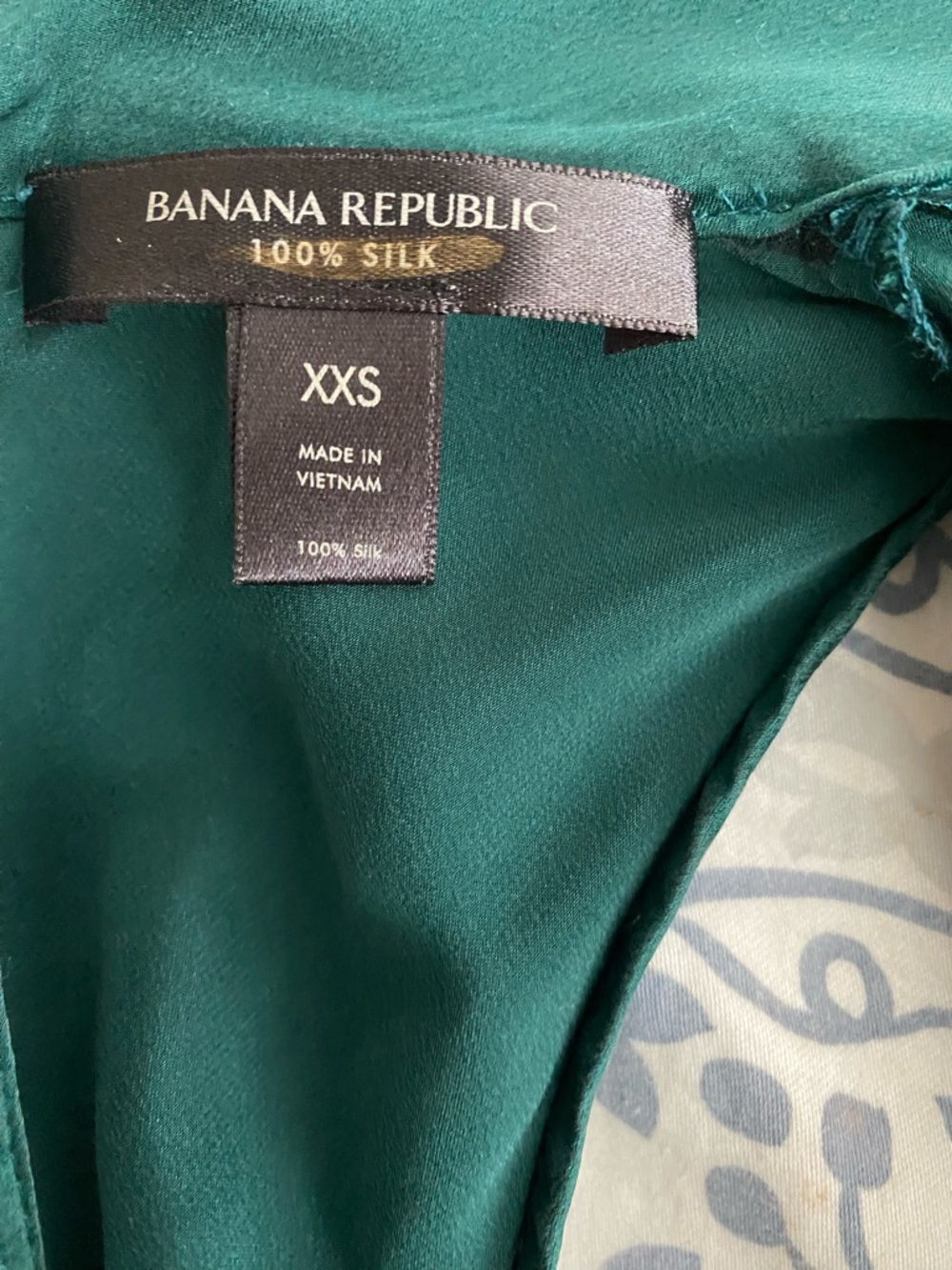 Banana Republic Eclipse Silk midi Dress in Emerald Green - Picture 4 of 5
